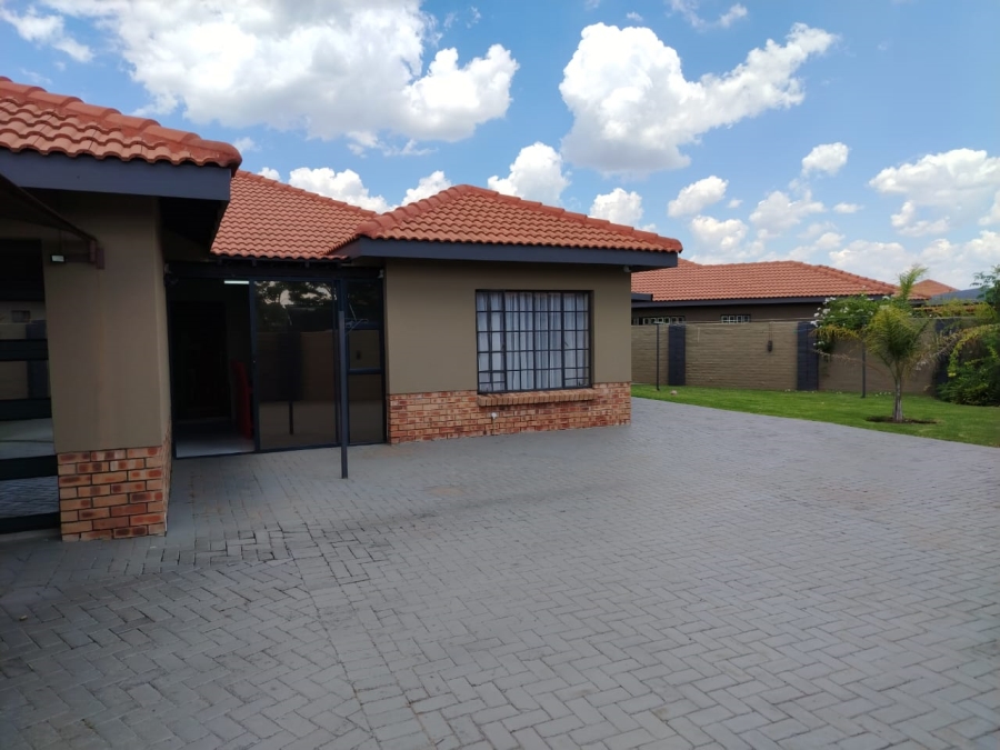 3 Bedroom Property for Sale in Waterkloof A H North West